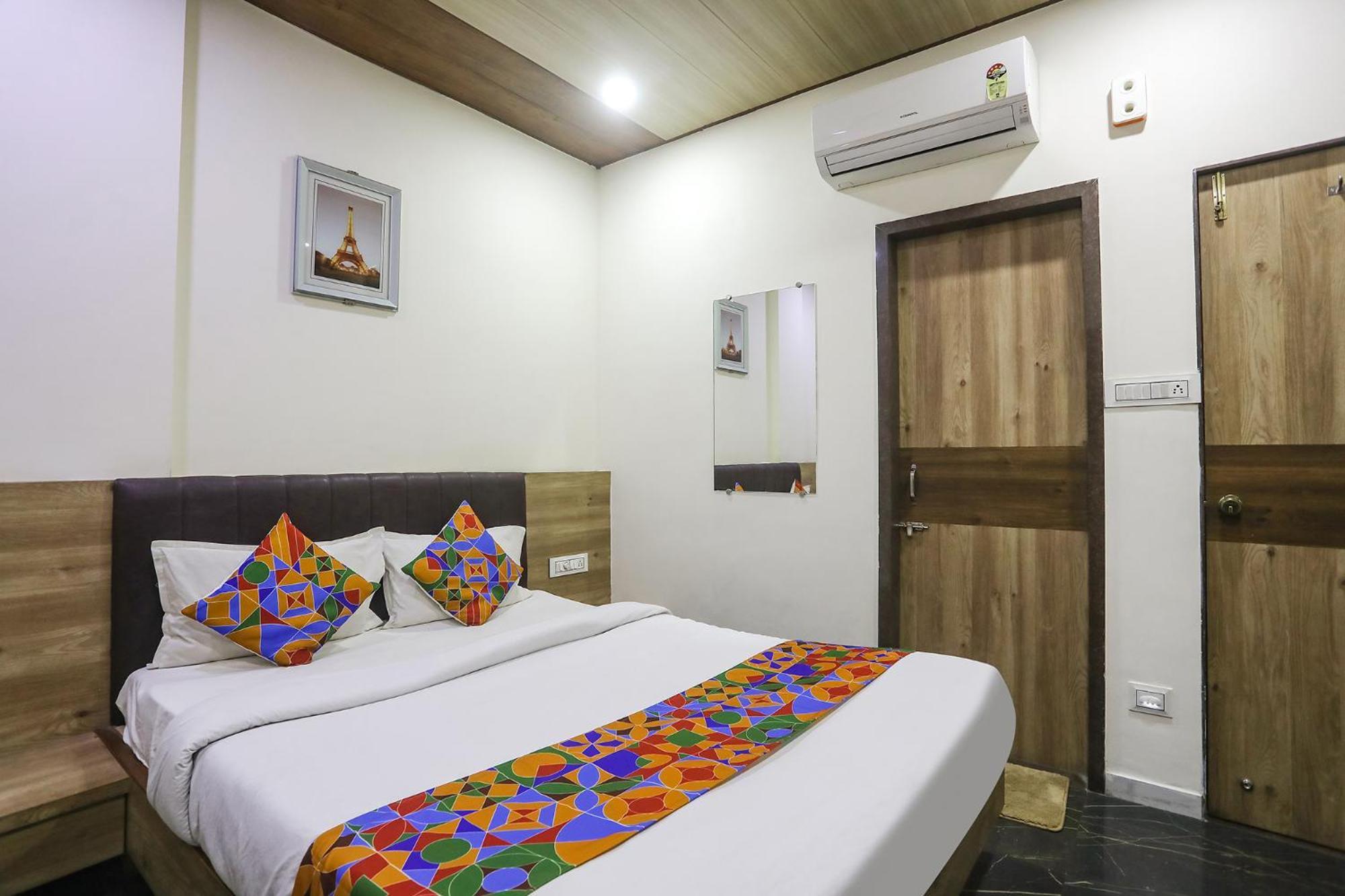 Fabhotel Vedanta Inn - Nr Sitabudli Fort 那格浦尔 外观 照片