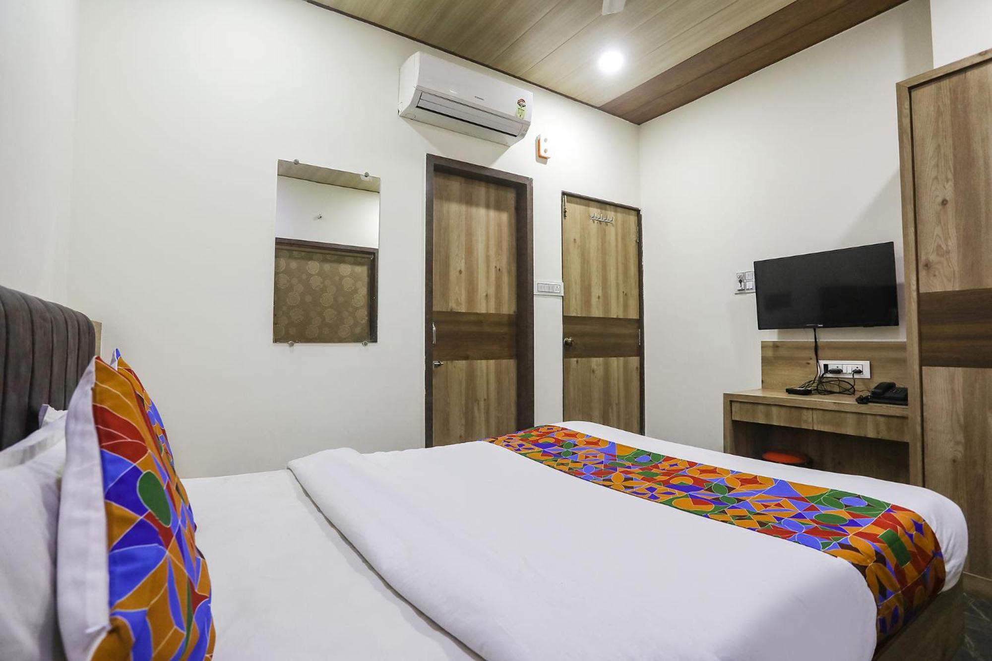 Fabhotel Vedanta Inn - Nr Sitabudli Fort 那格浦尔 外观 照片